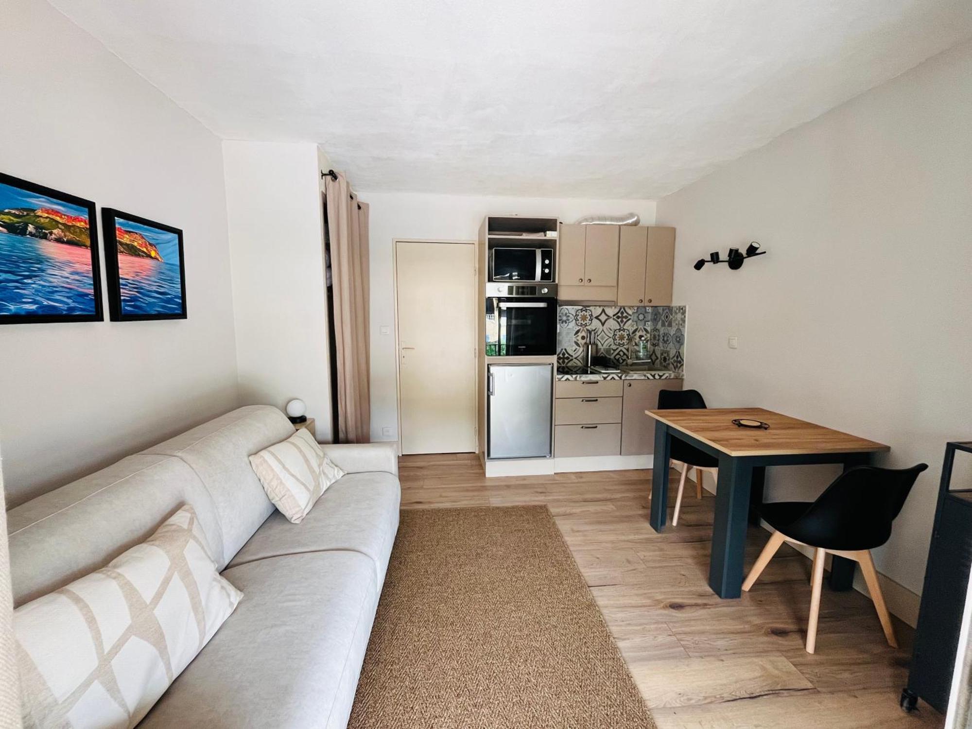Studio Cosy En Bord De Mer Saint-Cyr-sur-Mer Exterior photo